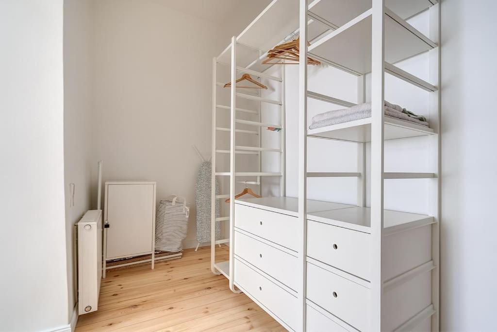 Spacious 2-Bedroom Flat In Old Town By Urban Rent Βίλνιους Εξωτερικό φωτογραφία