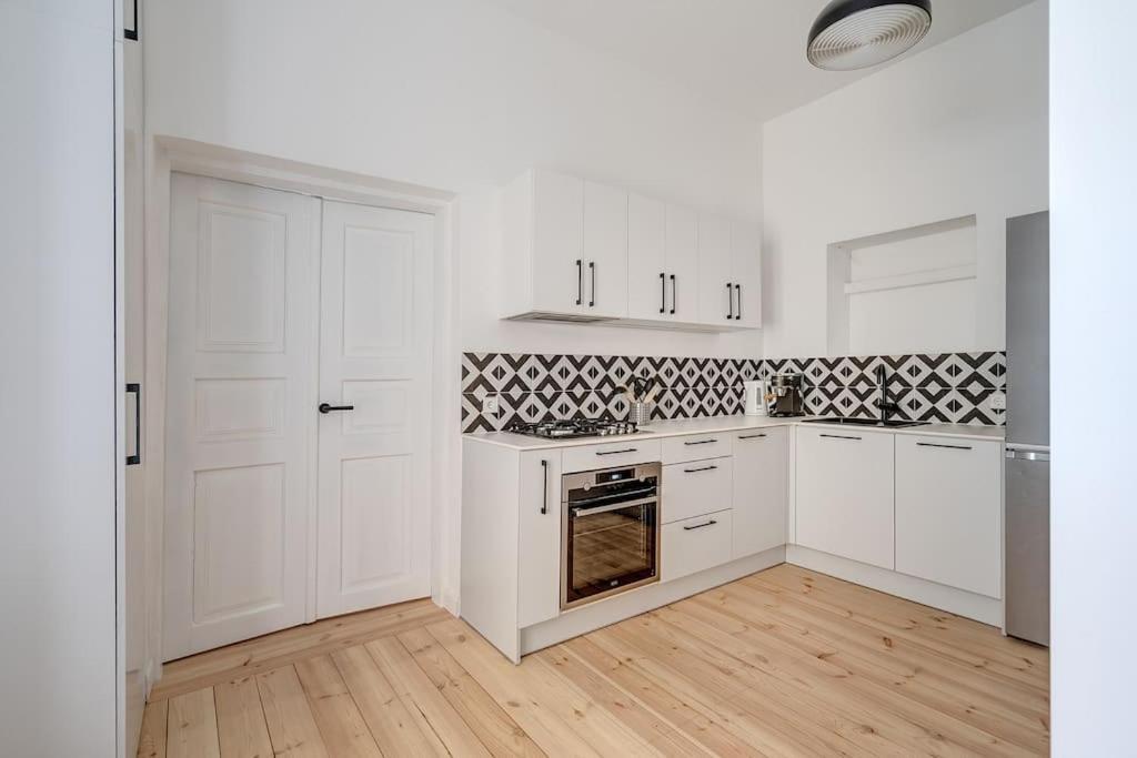 Spacious 2-Bedroom Flat In Old Town By Urban Rent Βίλνιους Εξωτερικό φωτογραφία