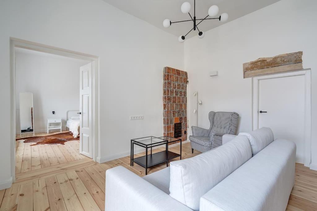 Spacious 2-Bedroom Flat In Old Town By Urban Rent Βίλνιους Εξωτερικό φωτογραφία
